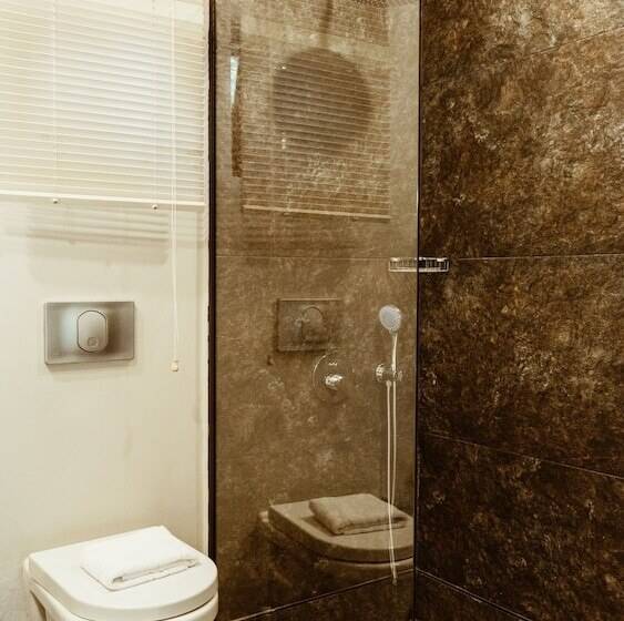 مبيت وإفطار Villa Lukka