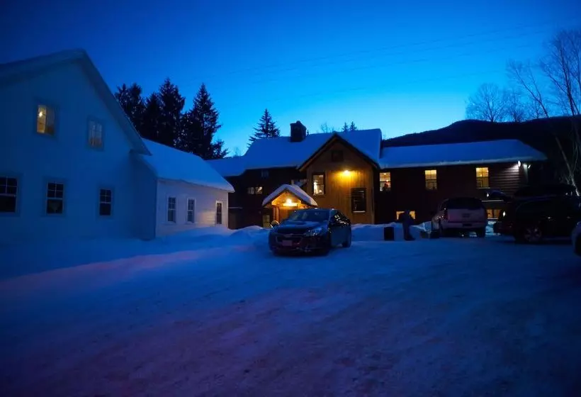 Hostelli Mad River Barn