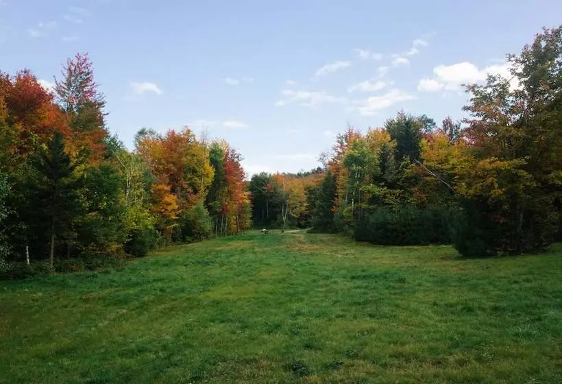 Hostelli Mad River Barn