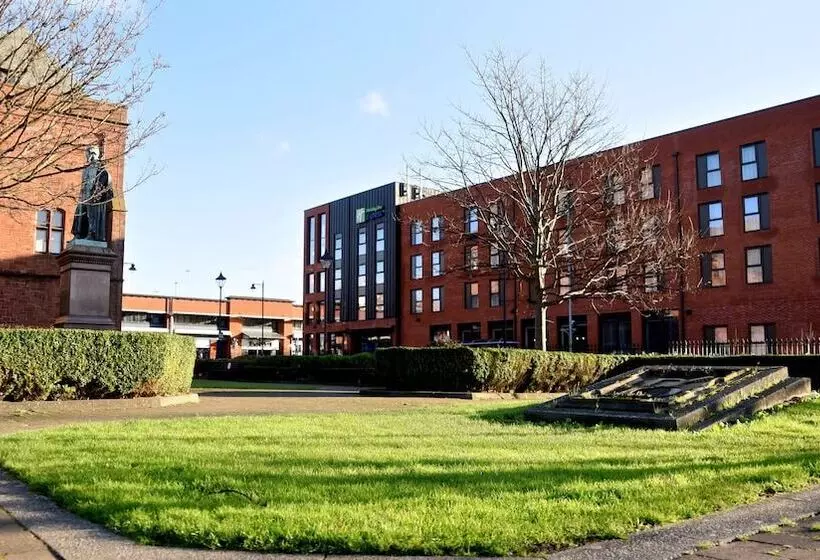 ホテル Holiday Inn Express   Barrow In Furness & South Lakes, An Ihg