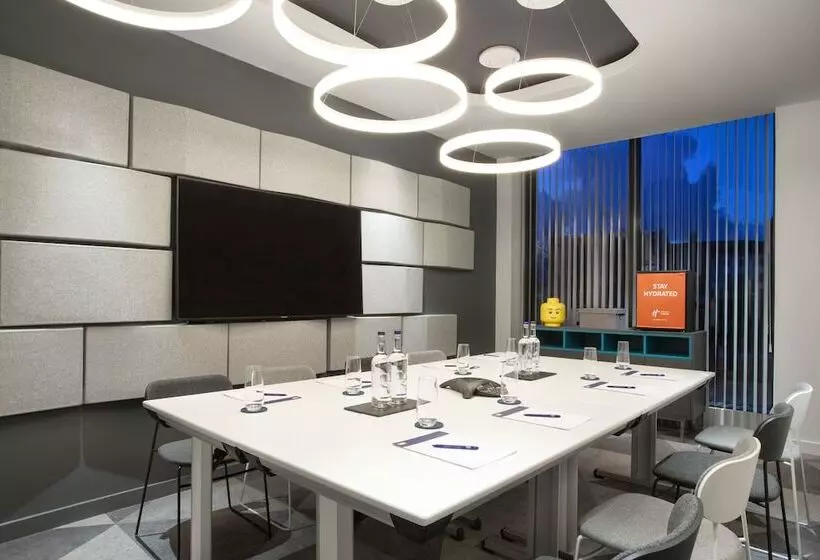 ホテル Holiday Inn Express   Barrow In Furness & South Lakes, An Ihg