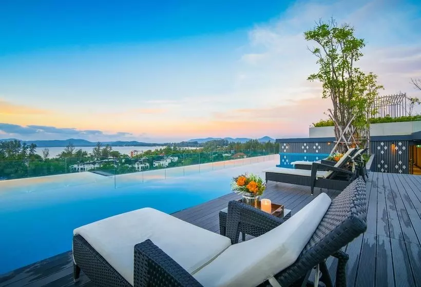 Hotelli The Aristo Beach Resort