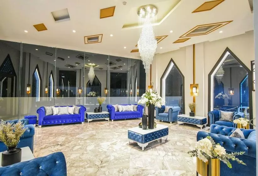 Hotelli The Aristo Beach Resort
