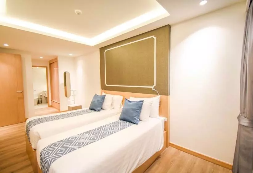 Hotelli The Aristo Beach Resort