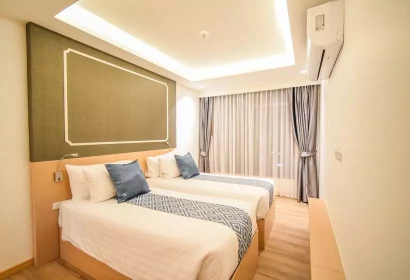 Hotelli The Aristo Beach Resort