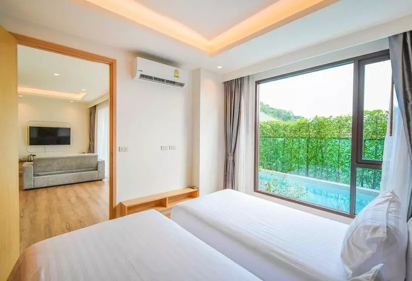 Hotelli The Aristo Beach Resort