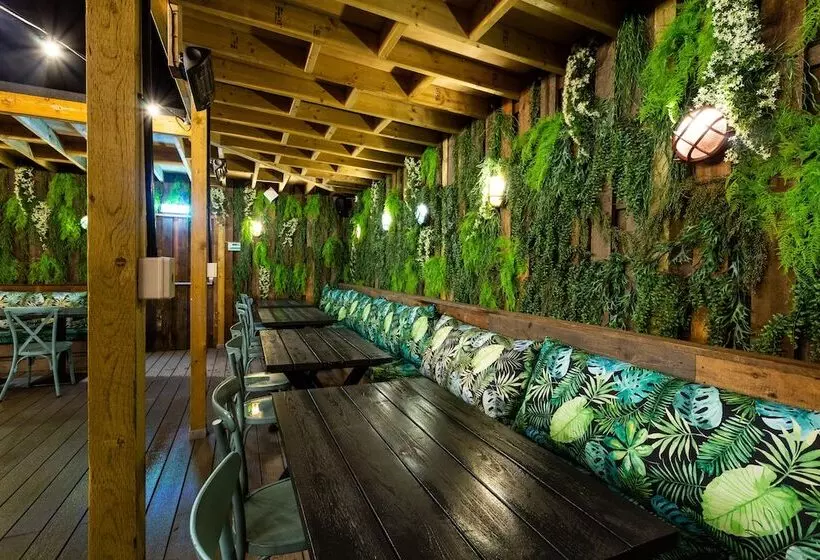 Hotelli The Market House