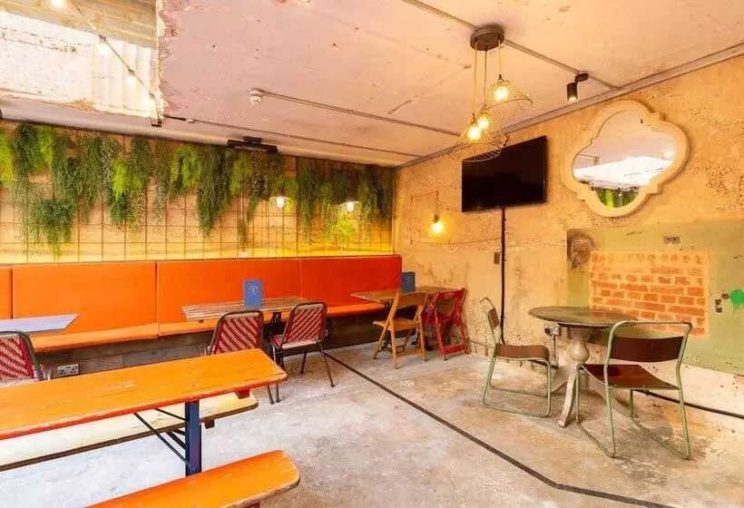 Hotelli The Market House