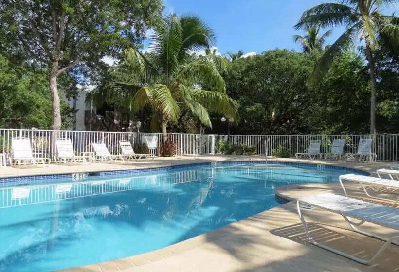 پانسیون Coconut Bay Resort   Key Largo