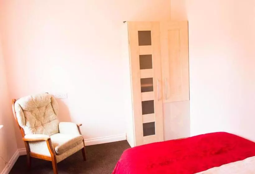 ペンション Queen Guest House