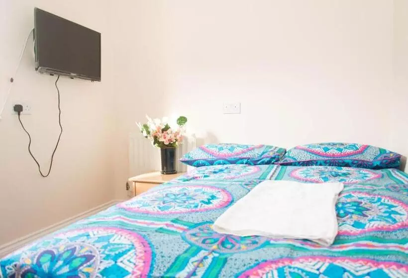 ペンション Queen Guest House