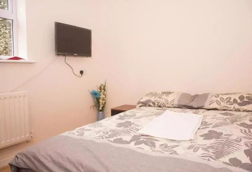 ペンション Queen Guest House