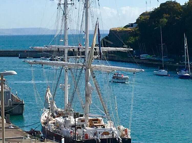 פנסיון The Warwick