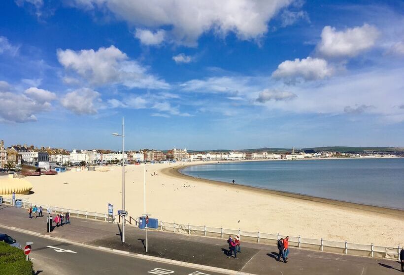 פנסיון The Warwick