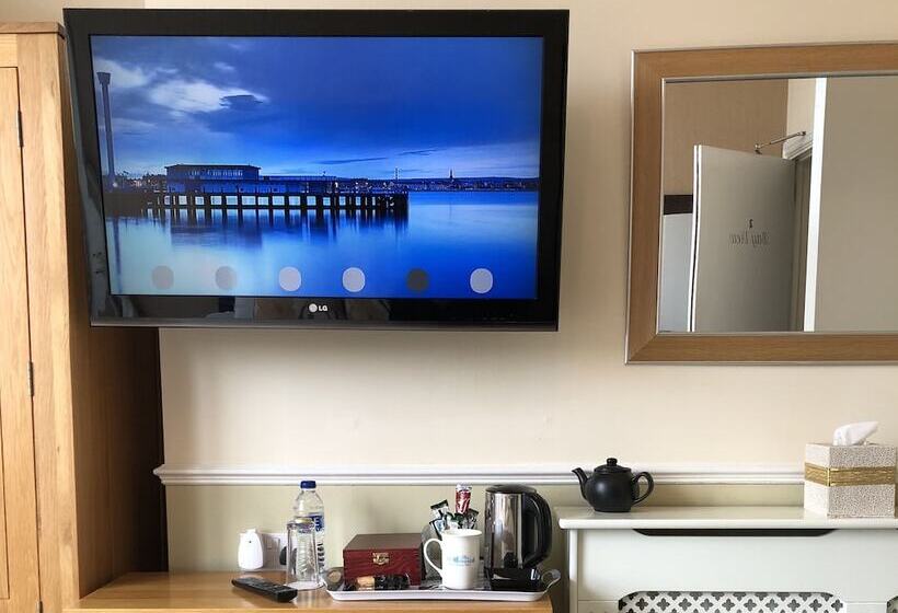 פנסיון The Warwick