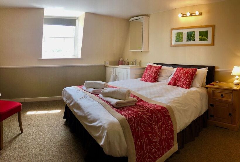 פנסיון The Warwick