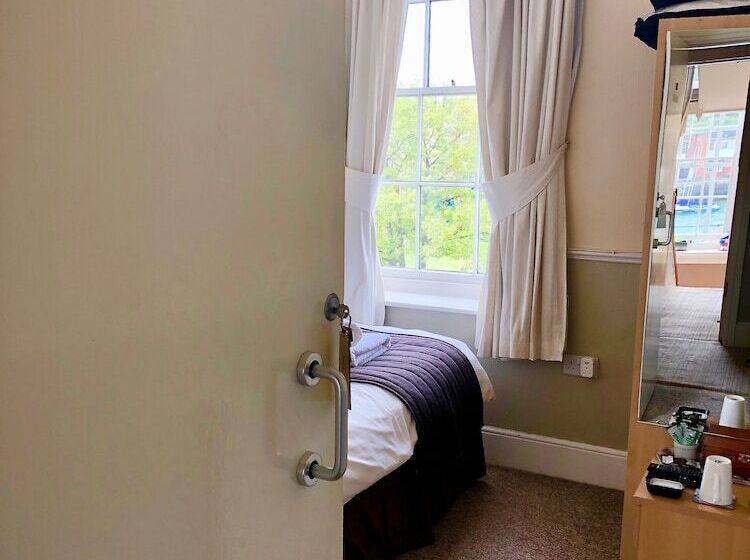 פנסיון The Warwick