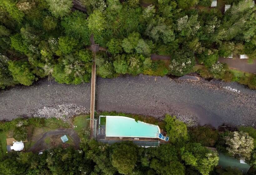 منتجع Termas De Aguas Calientes