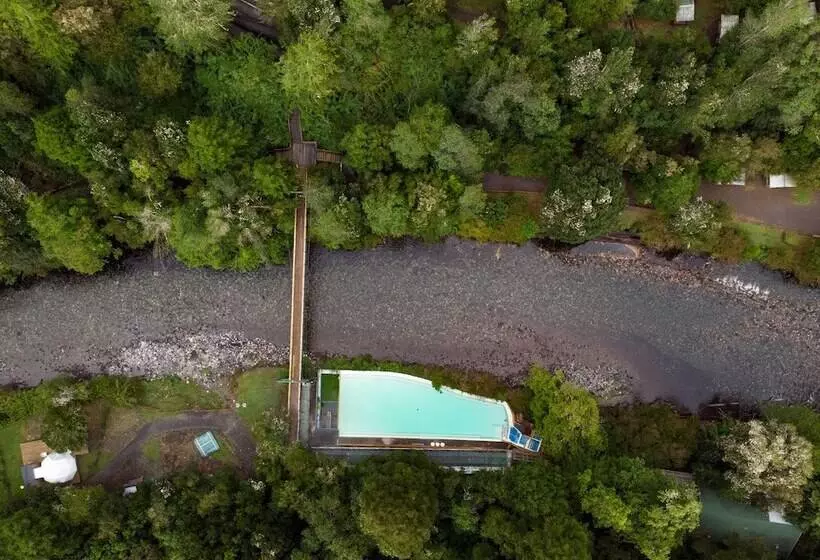 リゾートホテル Termas De Aguas Calientes