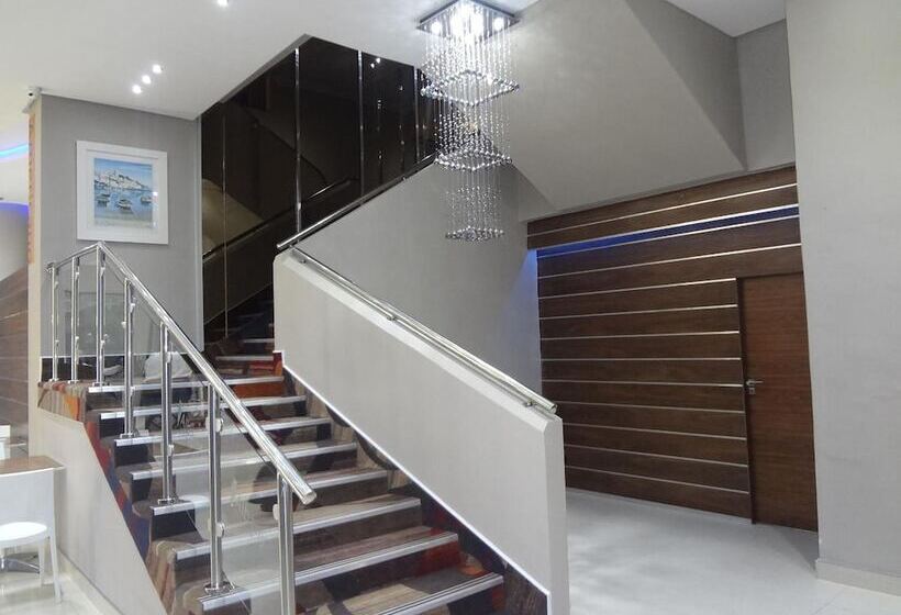 בית מלון כפרי Albany