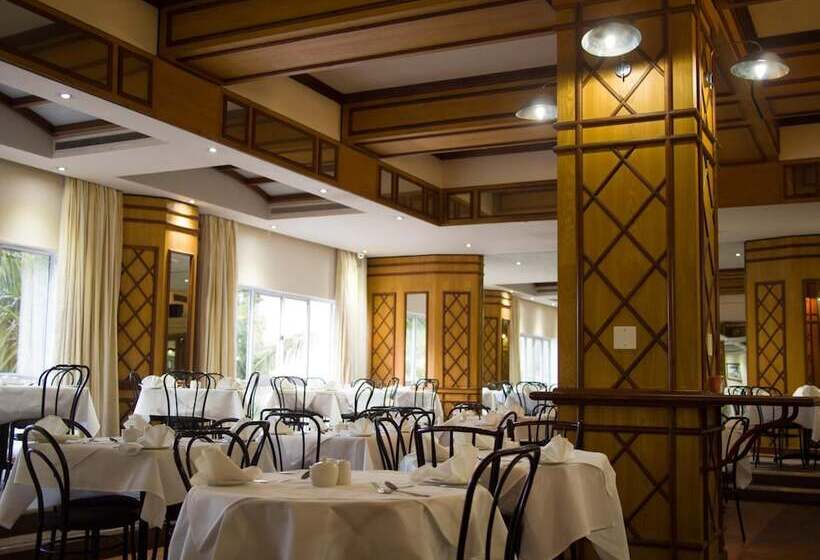 בית מלון כפרי Albany