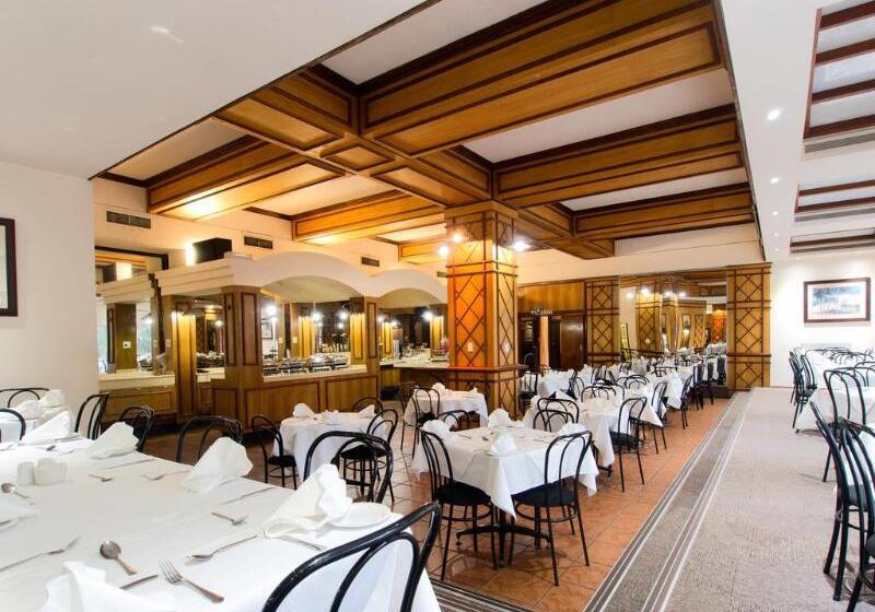 בית מלון כפרי Albany