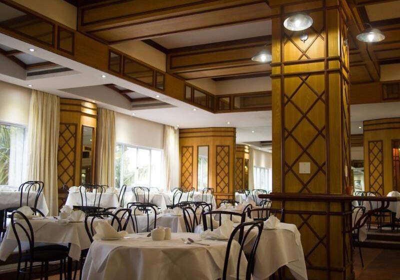 בית מלון כפרי Albany