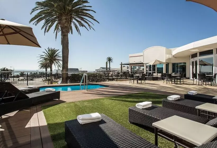 בית מלון כפרי Garden Court Kings Beach