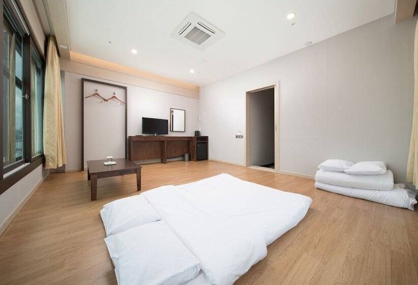 ホテル Jeju Palace