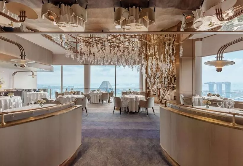 Swissotel The Stamford Singapore