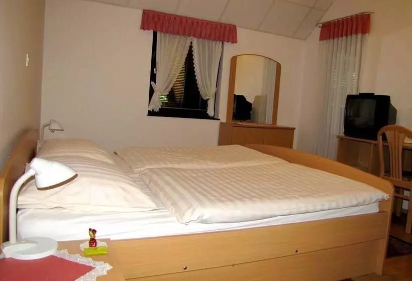 هتل Prenočišča Mraz