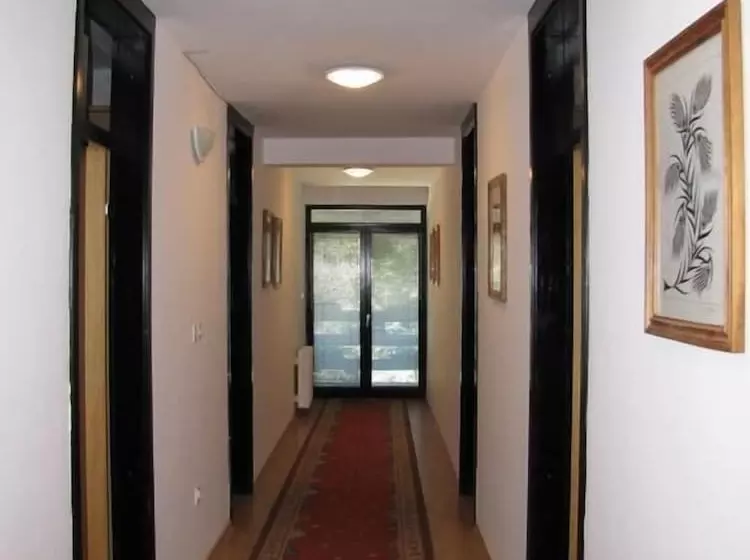 هتل Prenočišča Mraz