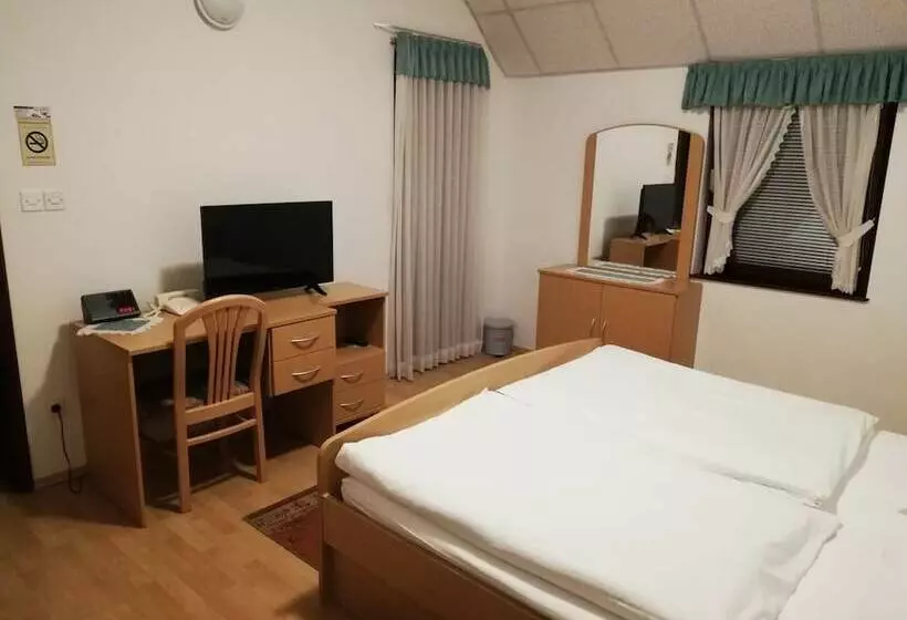 هتل Prenočišča Mraz
