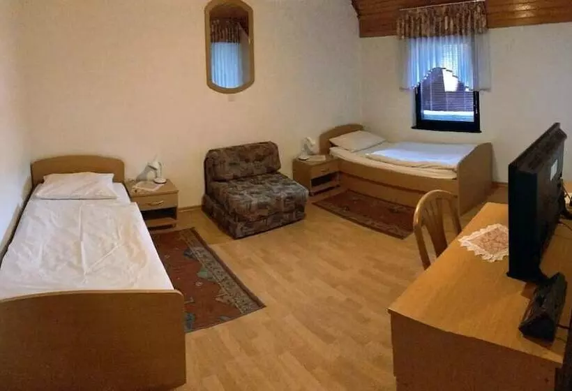 هتل Prenočišča Mraz