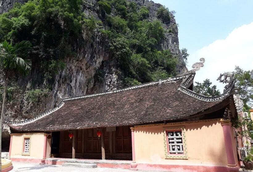 هتل Vietnamese Ancient Village