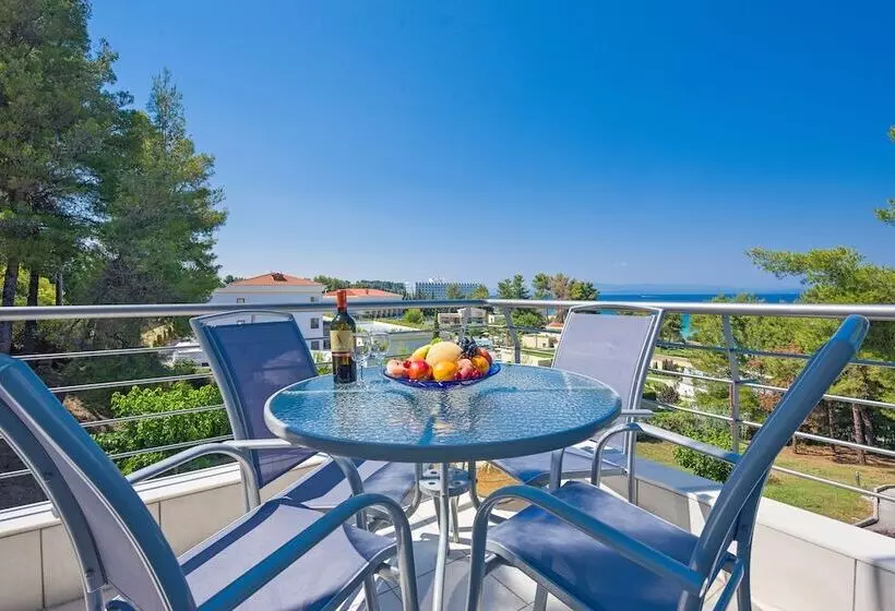 Aegean Residence   F & B Summer Collection