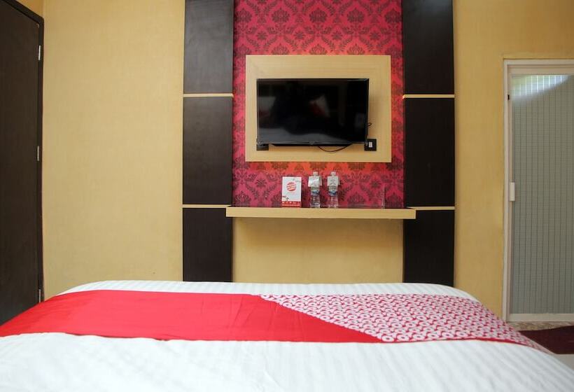 הוסטל Dely By Oyo Rooms