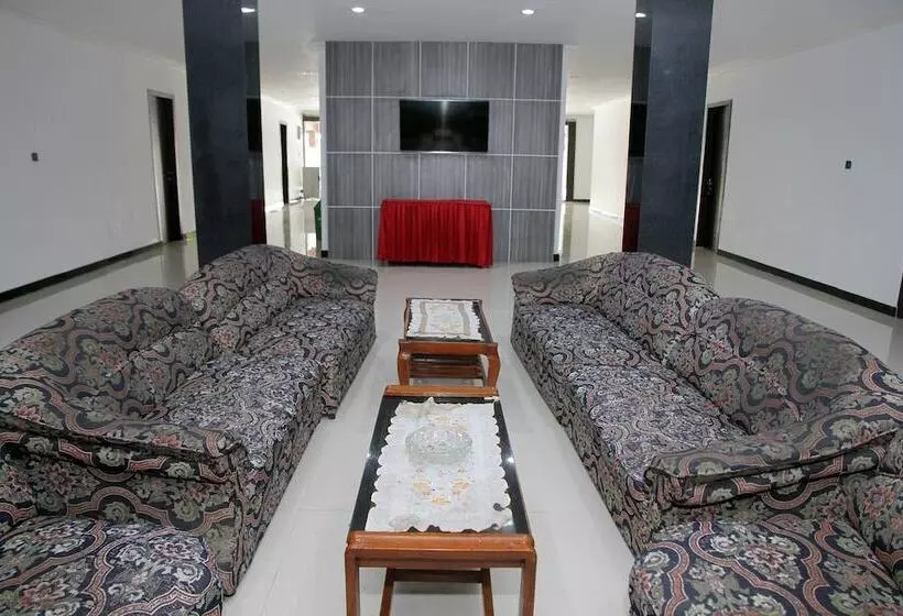 ユースホステル Dely By Oyo Rooms