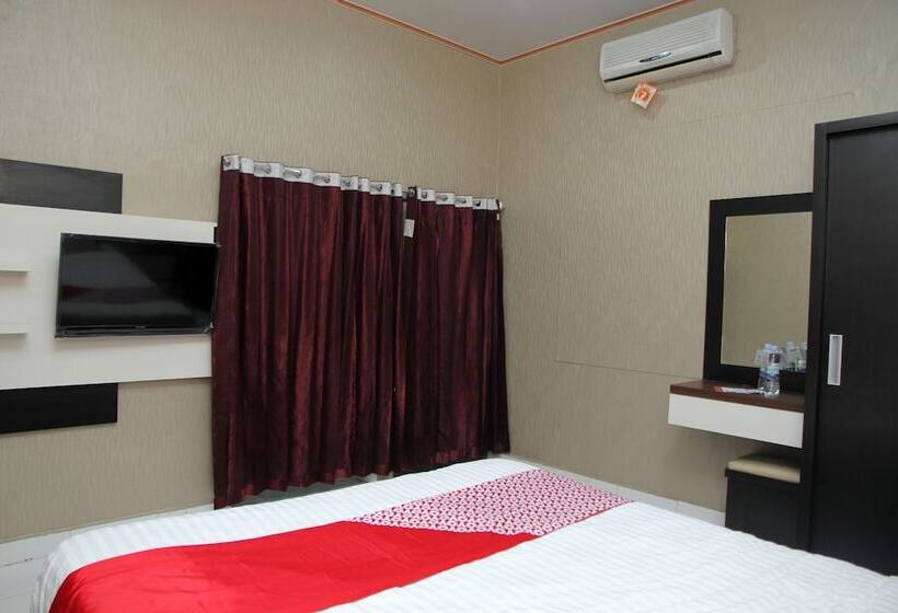 הוסטל Dely By Oyo Rooms