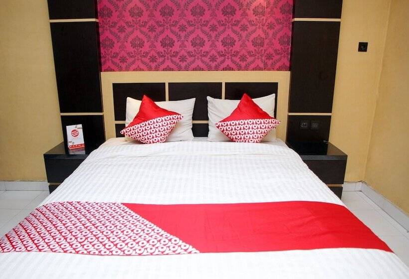 הוסטל Dely By Oyo Rooms