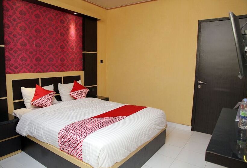 הוסטל Dely By Oyo Rooms