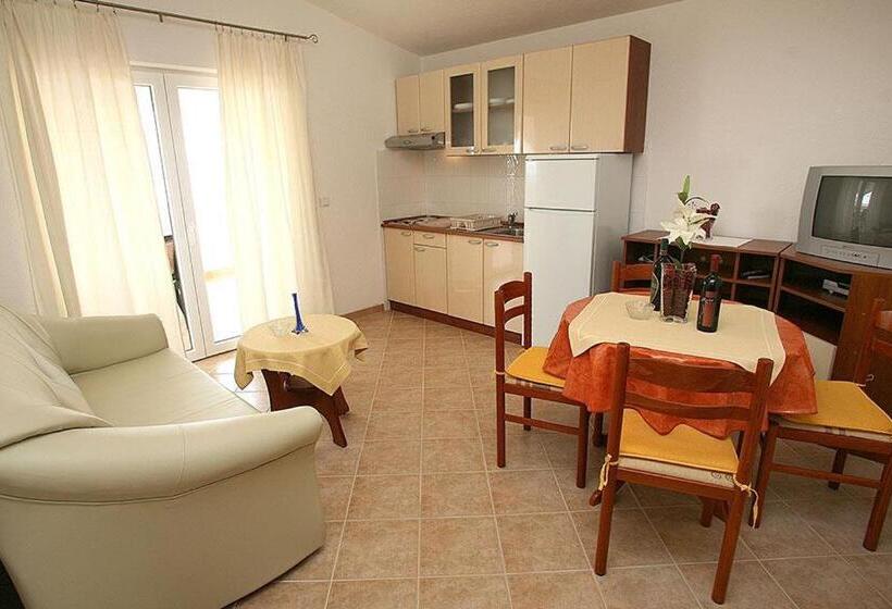 Apartments Lukić 1944