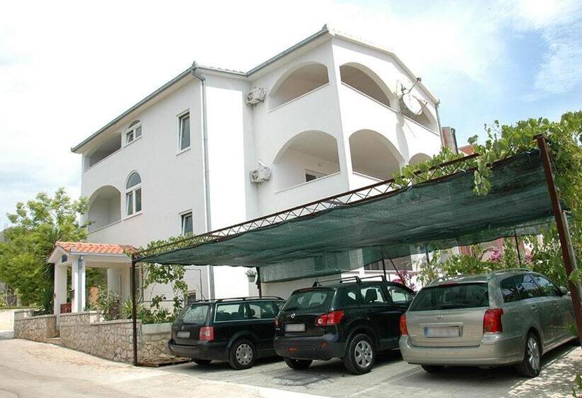 Apartments Lukić 1944