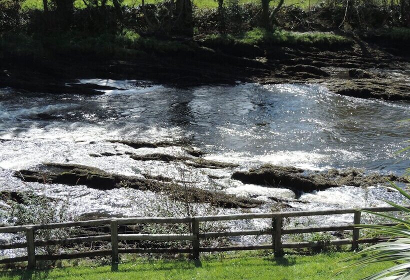 צימר Ouvane Falls