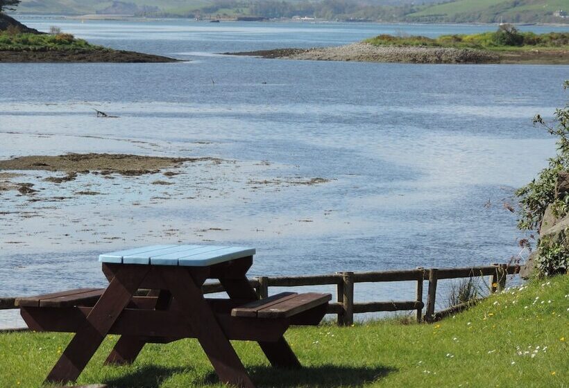 צימר Ouvane Falls