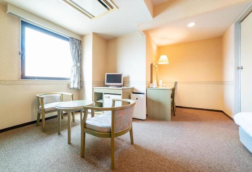 Business Hotel Nishiura Yokkaichi