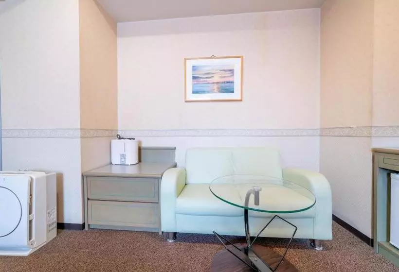 Business Hotel Nishiura Yokkaichi