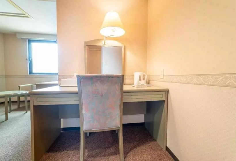 Business Hotel Nishiura Yokkaichi