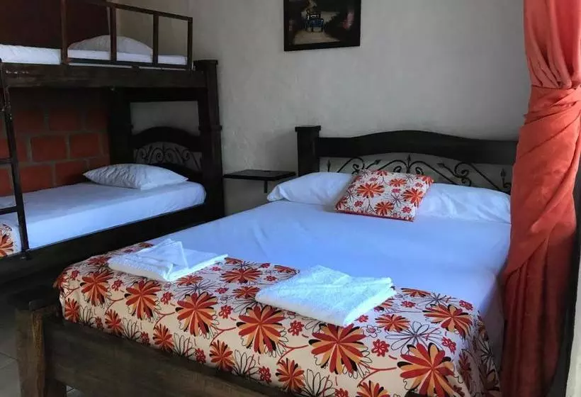 ホテル Finca  La Santamaria