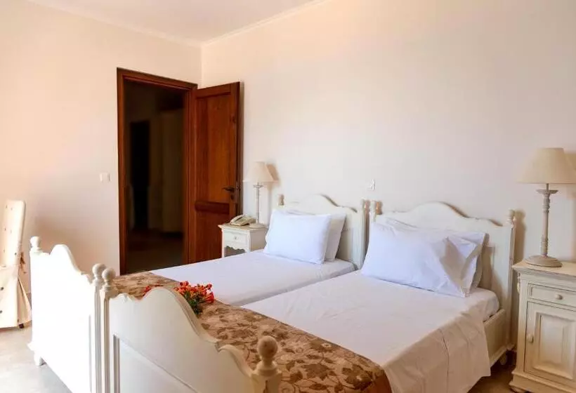 هتل Astron Princess